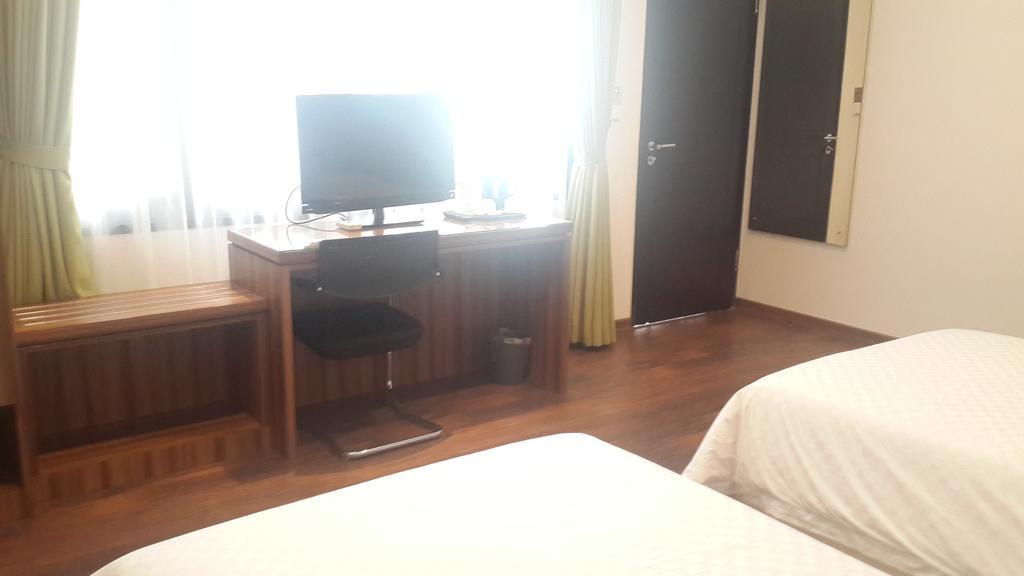 Hotel Dago Teuku Angkasa 14 Bandung Habitación foto